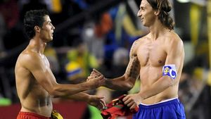 Cele mai tari 5 mutări care NU s-au realizat!** Arsenal a RATAT doi ZEI ai fotbalului! Cavani și Falcao au fost la un pas de echipe de "mâna a doua"
