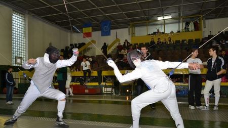 Cele mai valoroase floretiste dau asaltul în Satu Mare 