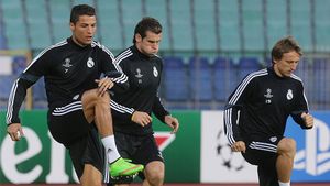 6.000 de fani la antrenamentul Realului înaintea plecării madrilenilor la Dubai