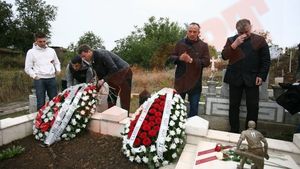 FOTO EMOȚIONANT** Dinamoviștii au fost la cimitirul din Brănești pentru a-l omagia pe Cătălin Hîldan