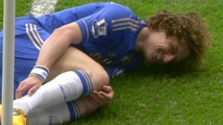 Sub ochii lui Chiricheș. Vă mai amintiți simularea lui David Luiz? VIDEO | Ce s-a întâmplat la Hull - Spurs e de 10 ori mai tare