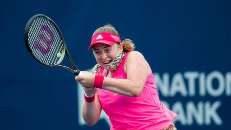 Jelena Ostapenko s-a făcut din nou de râs la Toronto! După ce a fost ironizată pentru echipamentul purtat, letona a pierdut în turul doi | FOTO