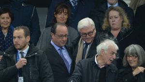 Ținta reală a atentatelor de la Paris a fost președintele Francois Hollande, care trebuia ucis sau capturat pe "Stade de France", în timpul partidei Franța - Germania. Informația, dezvăluită de un site israelian apropiat de serviciile secrete