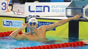 David Popovici și „pachetele de mușchi” de la Erzurum. Campionul olimpic și înotătorii cu care se pregătește și-au arătat „pătrățelele”