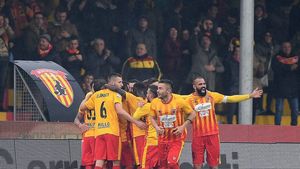 A venit cu norocul. Debut reușit pentru Toșca în Serie A