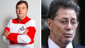 Decarul lui Dinamo din generația '84 îl pune la zid pe Cornel Dinu: „A stat la Dinamo doar când a luat bani!" EXCLUSIV