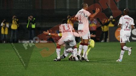 Loviți de "Mașinuță"!** CFR Cluj - Rapid 0-1