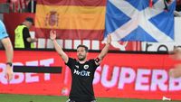 Imagini cu puternic impact emoțional pentru dinamoviști! Ce le-a transmis Alex Chipciu „câinilor” după ce tot stadionul l-a jignit: „10 ani v-am…”. EXCLUSIV