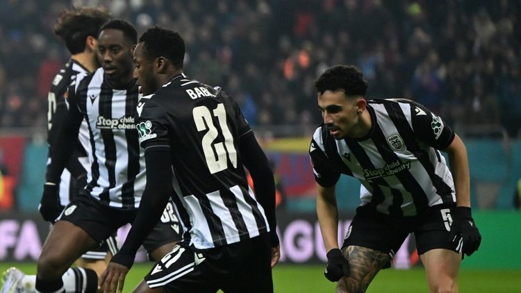 Cum au numit-o grecii pe PAOK după ce Răzvan Lucescu a adus-o la 3 puncte de rivalele din fruntea campionatului