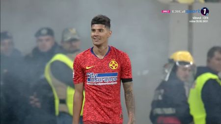 Acesta e gestul de la care a pornit haosul pe Arena Națională! Ce a făcut Florinel Coman. Galeria lui Dinamo a luat foc: "Țiganule" FOTO