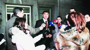 Tensiune, urlete și o ședință de 8 ore după revenirea lui Borcea:** a aruncat cu ștampila după cel care i-a ținut locul! Demonstrație de FORȚĂ‚: dezvăluiri din spatele cortinei