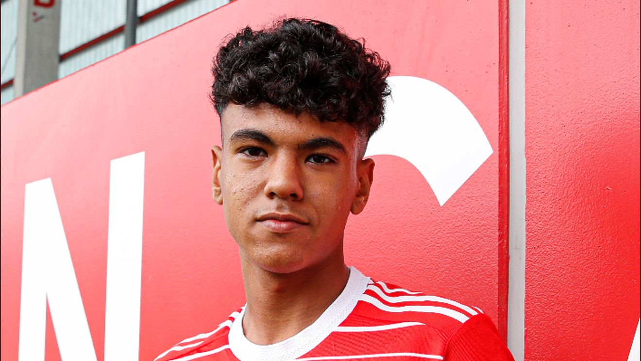 Bayern Munchen s-a răzbunat pe FC Barcelona pentru transferul lui Robert Lewandowski și l-a semnat pe copilul-minune al catalanilor, Adam Aznou!