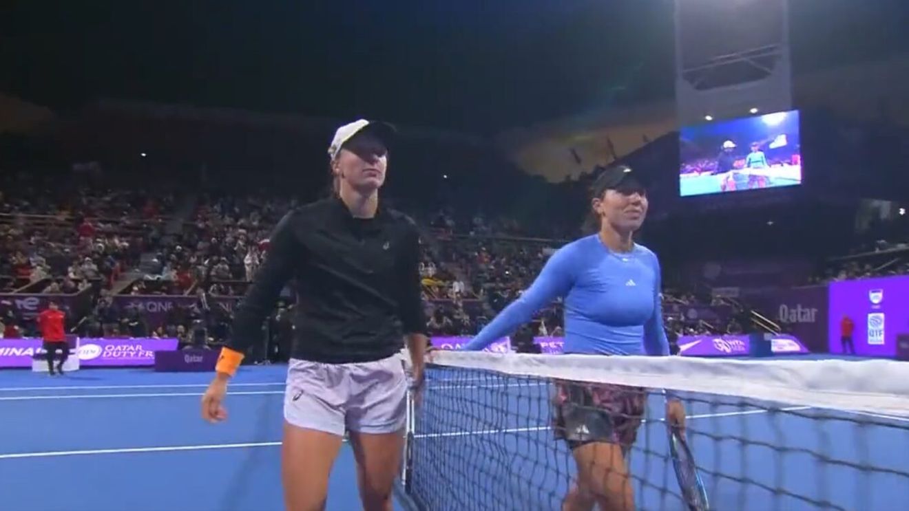 Iga Swiatek a „măturat pe jos" cu adversarele de la Doha! Poloneza, din nou campioană după ce a cedat doar 5 game-uri pe toată durata turneului | VIDEO