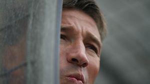 Dan Petrescu îl dă de gol pe Burleanu: "Pe mine nu m-a sunat când eram liber de contract. Acum e prea târziu". Antrenor străin la națională? "O prostie, o greșeală!"
