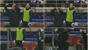 VIDEO | Dan Petrescu, așa cum îl știm! Reacția "Bursucului" după o ratare imensă a echipei sale