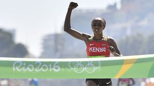 A mai "căzut" o campioană olimpică! Jemima Sumgong, medaliată cu aur la maraton, a fost depistată pozitiv 