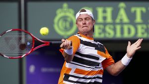 Lleyton Hewitt a reușit a 600-a victorie în circuitul ATP