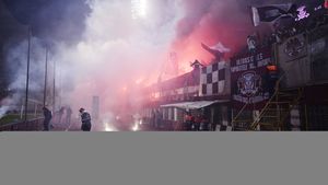 Steaua - Rapid pe Arena Națională? Ideea prinde contur: "Se ia în calcul tot mai serios această variantă". Partida din tur a fost la un pas să nu se mai dispute: "Pentru ce se fac toate aceste mizerii? Lumea trebuie să știe adevărul"