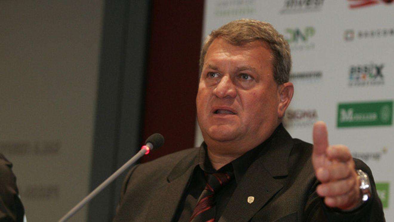 "Sunt multe legi anormale în fotbal!** Nu cred în excluderea Pandurilor"