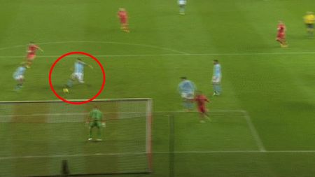 Cel mai ciudat moment!** VIDEO Ce a vrut să facă Barry, la autogolul incredibil din ultima etapă?** Lineker: "Dacă nu l-ai cunoaște, ai spune că a fost un aranjament!"