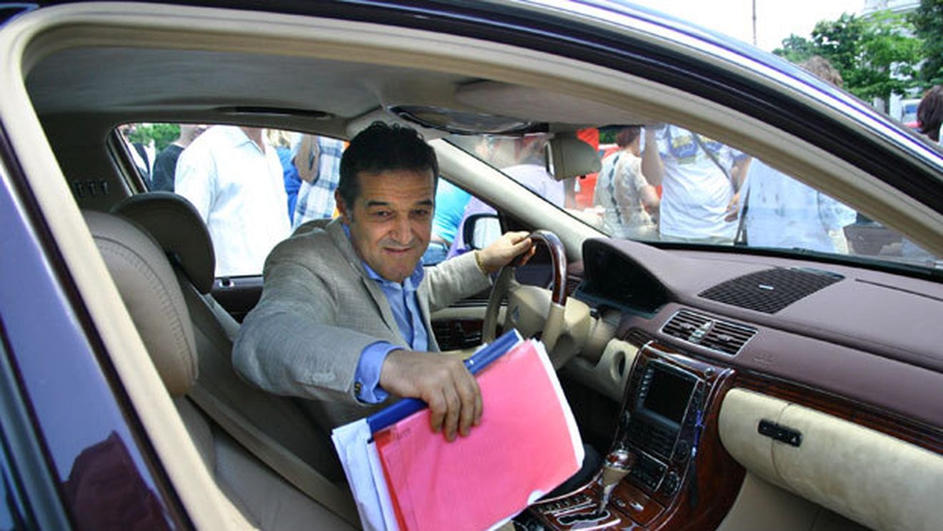 Gigi Becali se implică în cazul permisului lui Mircea Badea:** viteza cu care îl face de râs pe Mircea Badea! Cum l-a salvat Luțu de Poliție