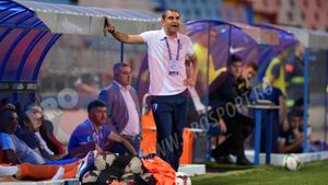 Jerry Gane dă exemplul Astrei înainte de meciul cu Petrolul: "Nu trebuie să ne speriem". Antrenorul Craiovei îi rezervă "atenție specială" lui Mutu