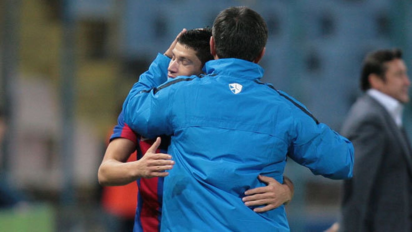 Tănase, bătut în club!** Lăcătuș: "Nu e tipul care să creeze probleme! Discut luni cu el, nu știu dacă va fi sancționat"