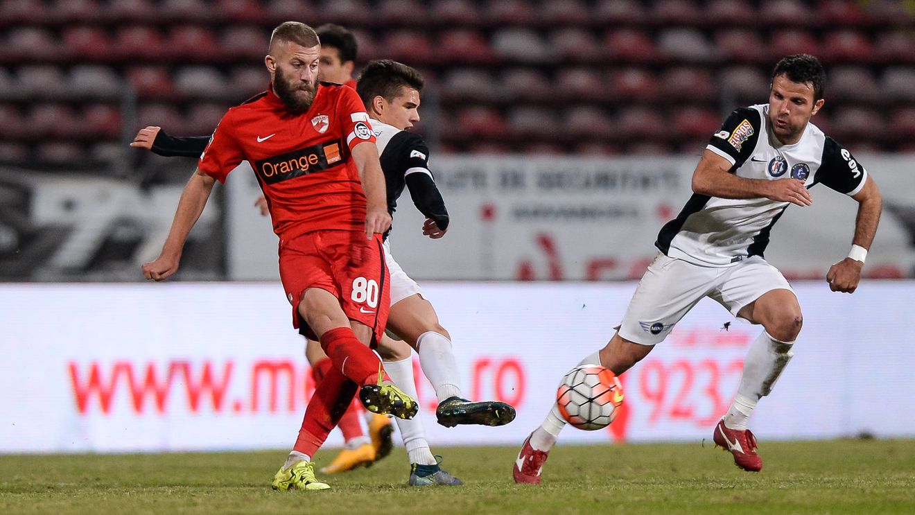 Becali a anunțat că l-a transferat pe Aganovic, jucătorul dezminte: "Îmi doresc din tot sufletul să vin, dar acum nu e posibil. Steaua e cel mai mare club din Balcani"
