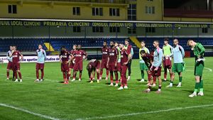 S-a enervat când a văzut că românii revin pe capete în țară: „Bă, de ce te întorci? Vrea salariu şi tu nu vrei să-i dai”