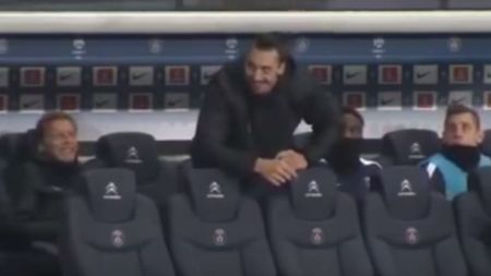 Genial! Cum se comportă Ibra cu "Eva Carneiro" de la PSG. Colegii nu s-au putut opri din râs când l-au văzut. VIDEO FABULOS