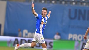 Universitatea Craiova - Vllaznia 3-0 | Calificare în turul 3 preliminar al Conference League pentru formația din Bănie