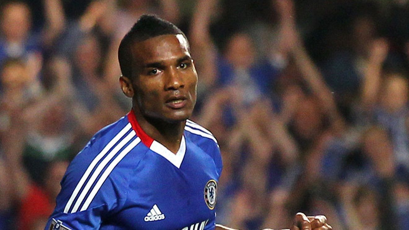 Îl mai țineți minte pe Florent Malouda? Surprinzător: unde a ajuns să joace la 35 de ani, după trei titluri cu Chelsea și 80 de meciuri în naționala Franței