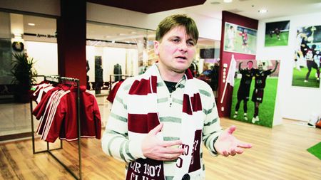 Uhrin se întoarce în Gruia!** "Incompatibil!"