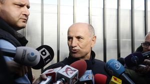 Primele declarații acordate de Copos: "În viață am făcut două mari erori: am intrat în politică și am cheltuit 30 de milioane de euro la fotbal"