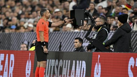 „Aş scoate VAR!”. Adrian Mutu s-a convins: noul arbitraj ucide fotbalul!