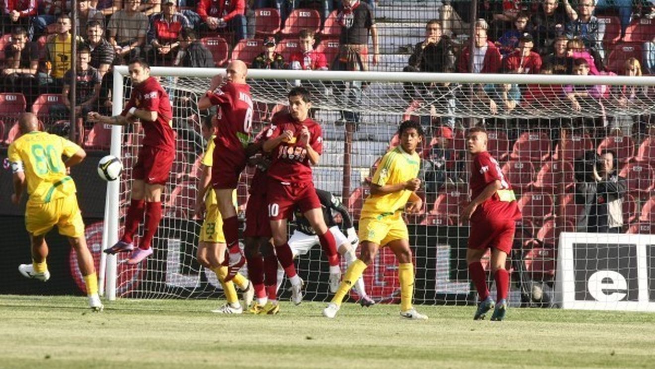 VIDEO A "evadat" din Liga 1 și a devenit erou pentru echipa sa!** Metoda inedită de celebrare a golului aleasă de atacant :)