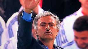 INCREDIBIL!** "Fratele de sânge" al lui Gigi Becali îl compară pe Mourinho cu Adolf Hitler