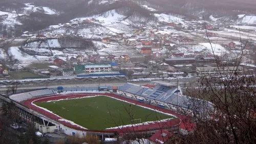 Discuții avansate pentru un nou stadion în România. S-a ajuns la faza în care se dezbat cele două variante în care să fie amplasat. Una, preferată de primar, e în afara oraşului: ”Ulterior, îl dărâmăm pe actualul şi extindem parcul”