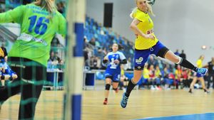 S-a stabilit programul „16-imilor" Cupei României la handbal feminin. Marele derby al rundei va fi partida Corona Brașov - CSM București