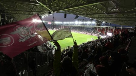 Apariție surpriză în tribunele stadionului din Giulești! Fanilor Rapidului nu le-a venit să creadă cine a venit la meciul cu U Cluj