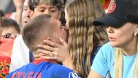 Daniel Bîrligea n-a mai rezistat şi a reacționat după ce s-a filmat cu iubita pe teren după FCSB – Auda 2-3: „Îmi asum!”