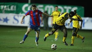 Surdu îi suflă în ceafă lui Bilașco**: "Am tot fost rezervă la Steaua! Sper să schimb acest lucru"