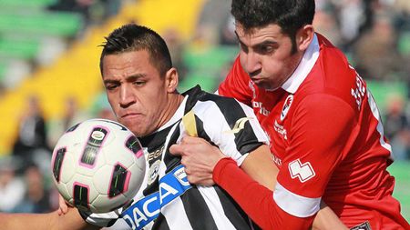 Barcelona și Udinese s-au înțeles la suma de transfer!** De ce Alexis Sanchez NU A AJUNS încă pe Camp Nou