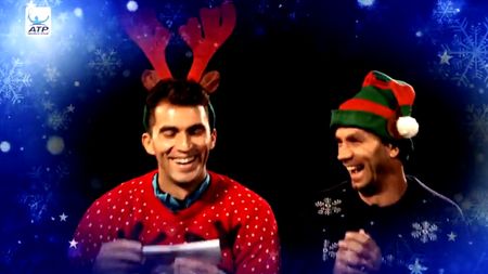 Au plecat la colindat. 5 clipuri amuzante în care așii tenisului iau la trântă melodiile de sezon: Tecău și Rojer s-au costumat special în reni