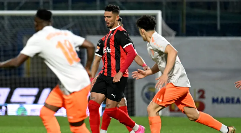 Brazilianul Elton da Silva a ajuns în Liga 3 după despărțirea de ACSM Reșița. A revenit în orașul care i-a fost prima gazdă în România, dar a confundat stadioanele