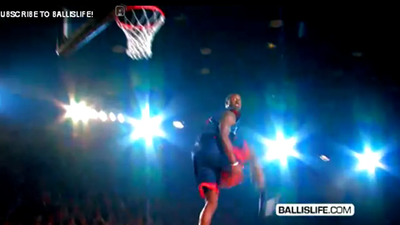 VIDEO Nici în NBA nu vezi așa ceva!** Cel mai tare slam dunk ever