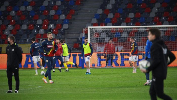 Mirel Rădoi, lăudat pentru titularizarea lui Denis Alibec: „E o echipă ofensivă!” De ce Ivan a ajuns pe bancă