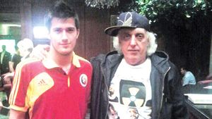 Înapoi la națională!** Cei 10 juniori ai echipei U19 a României, suspendați pentru o beție, au fost iertați de CEx