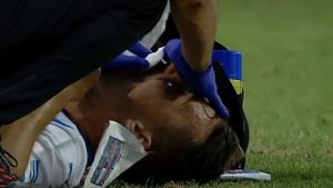 Alexandru Mateiu a rămas fără doi dinți! „Sunt rupți”. A părăsit terenul plin de sânge, după ce a fost faultat dur de Izata