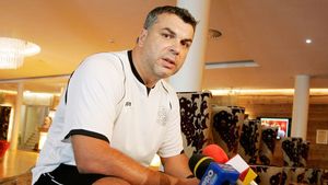 Ienei susține ultima schimbare de pe banca Stelei:** "Oli poate ridica moralul jucătorilor"